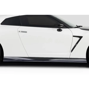 2017-2021 Nissan GTR Vantix Side Skirts - image 1