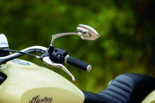 Kuryakyn Thresher Grips Universal 7/8inch Chrome - 5950 User 1