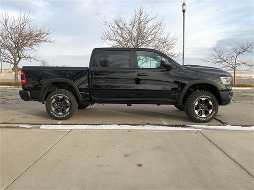 Tuff Country 19-23 Ram 1500 Rebel 4wd 2.5in Lvl Kt Frt w/Uni-Ball Upper Control Arms (No Shocks) - 32107 Photo - Mounted