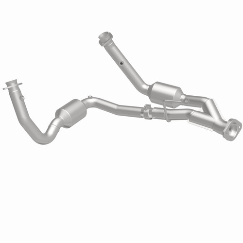 Magnaflow 05-06 Jeep Grand Cherokee 5.7L Direct Fit Catalytic Converter - 4651709 360 Degree Image Set