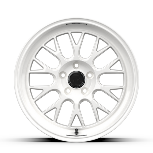 fifteen52 Holeshot RSR 18x9.5 5x114.3 38mm ET 73.1mm Center Bore Rally White - RSHRW-89554+38 User 1