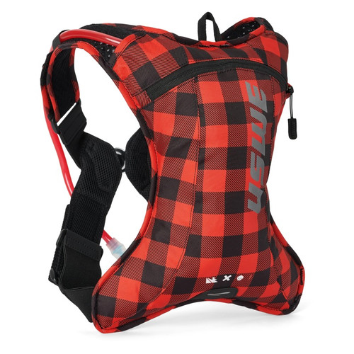 USWE Outlander Hydration Pack 2L - Flannel Red/Black - 202076048 User 1