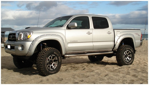 Bushwacker 05-11 Toyota Tacoma Pocket Style Fender Flares - 4pc - 28031925 Photo - lifestyle view