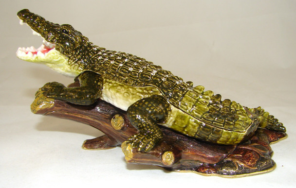 Jeweled "Gator on Log" Box 6"