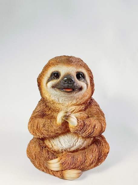 H5377 Sloth Doing Yoga