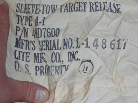USAF Korean War Era Sleeve-Tow Target Release (Type A-1) USAF Korean War Era Sleeve-Tow Target Release (Type A-1)