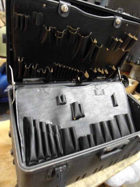 Jensen Tools JTK-97LW Wheeled Case (empty)