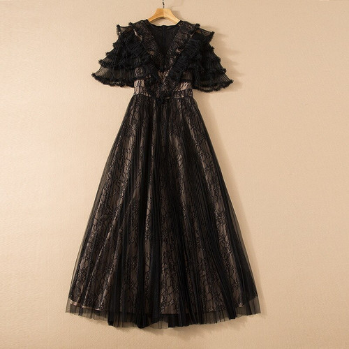 Cape Sleeved Pleated Lace Dress 