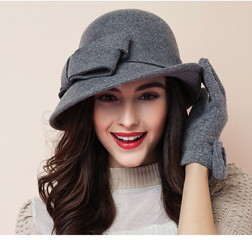 Bow Tie Cloche Wool Hat 