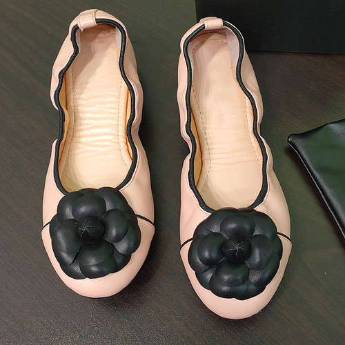 Rose Brooch Ballerina Leather Flat Shoes