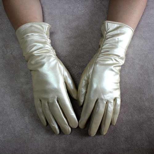  Vibrant Leather Gloves Silver