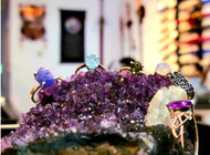 Cut VS Raw: Why Raw Rose Quartz Rings Are the Ultimate Self-Love Symbol