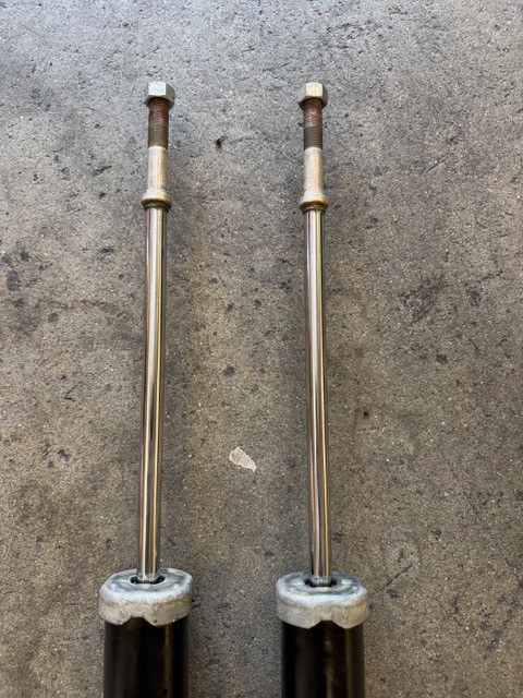 Genuine OEM Toyota Prius V 2012-2017 Left & Right Rear Shock Absorber Strut Set - Part #48530-47213