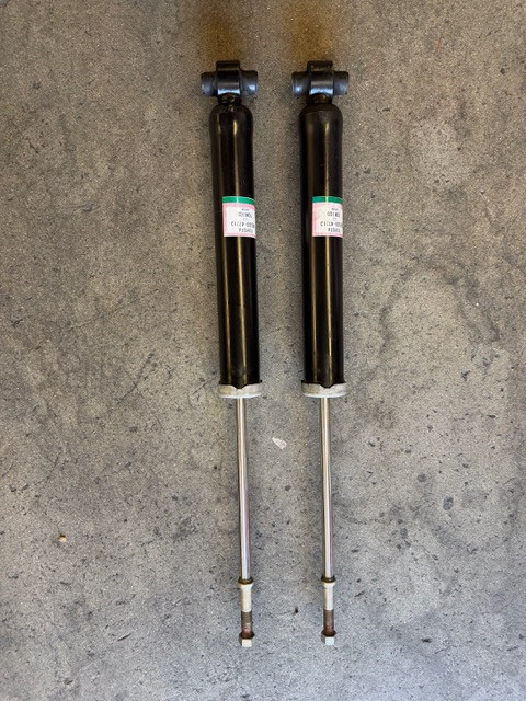 Genuine OEM Toyota Prius V 2012-2017 Left & Right Rear Shock Absorber Strut Set - Part #48530-47213
