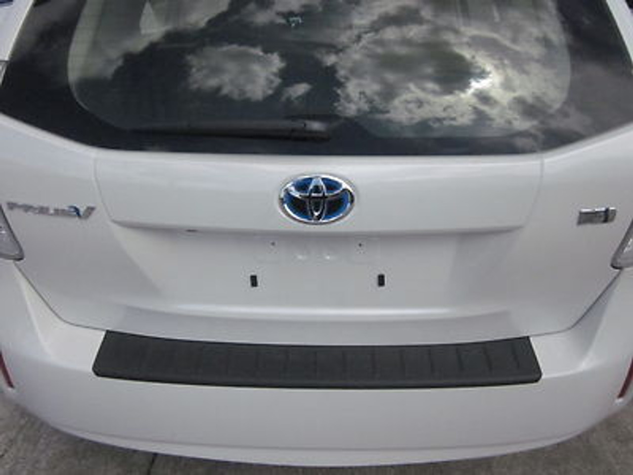 Toyota prius plus bumper shop protector