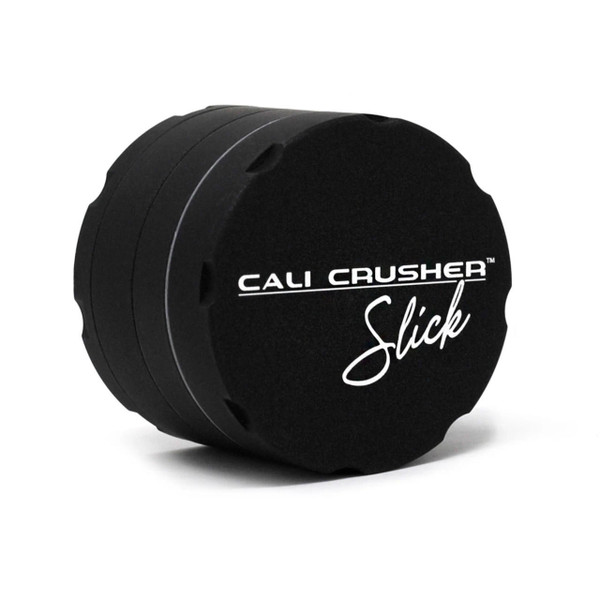 https://cdn11.bigcommerce.com/s-y3d81j10dx/images/stencil/600x600/products/8817/106893/cali-crusher-og-slick-2.5-inch-4-piece-non-stick-hard-top-grinder__21147.1695181772.jpg?c=1