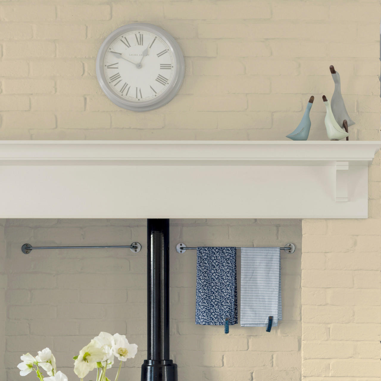 Laura Ashley Creamware 2.5l Kitchen and Bathroom Emulsion Paint The