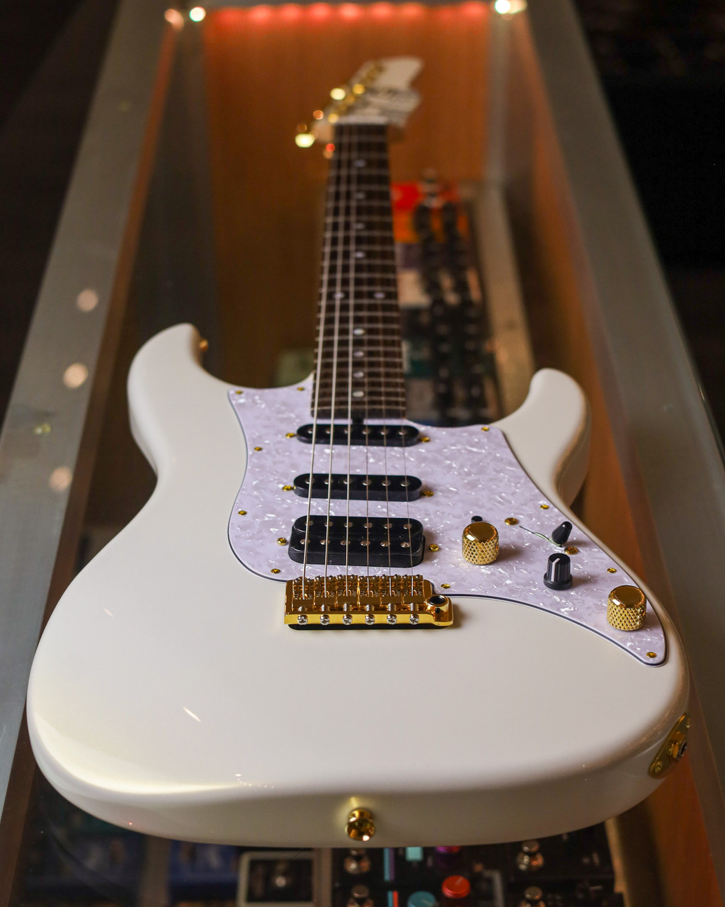 James Tyler JTG MK1 - Pearl White Metallic
