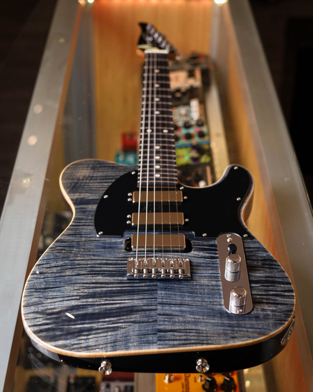 ギター TOM ANDERSON Top T Classic Tom Anderson Top T Classic - Natural Red Burst – Angel City