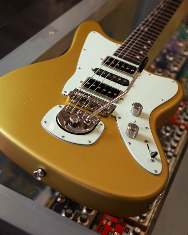 Tom Anderson Raven Classic Shorty - Satin Diamond Ring