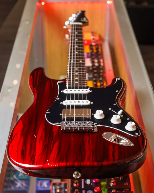 Suhr Classic S Custom - Candy Apple Red Drip