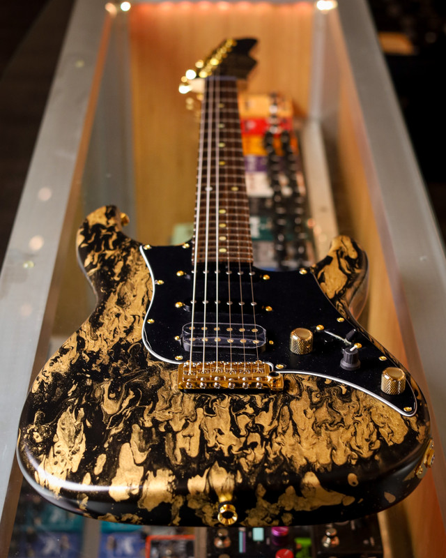 JAMES TYLER STUDIO ELITE HDX - BLACK GOLD SHMEAR W/ MIDBOOST