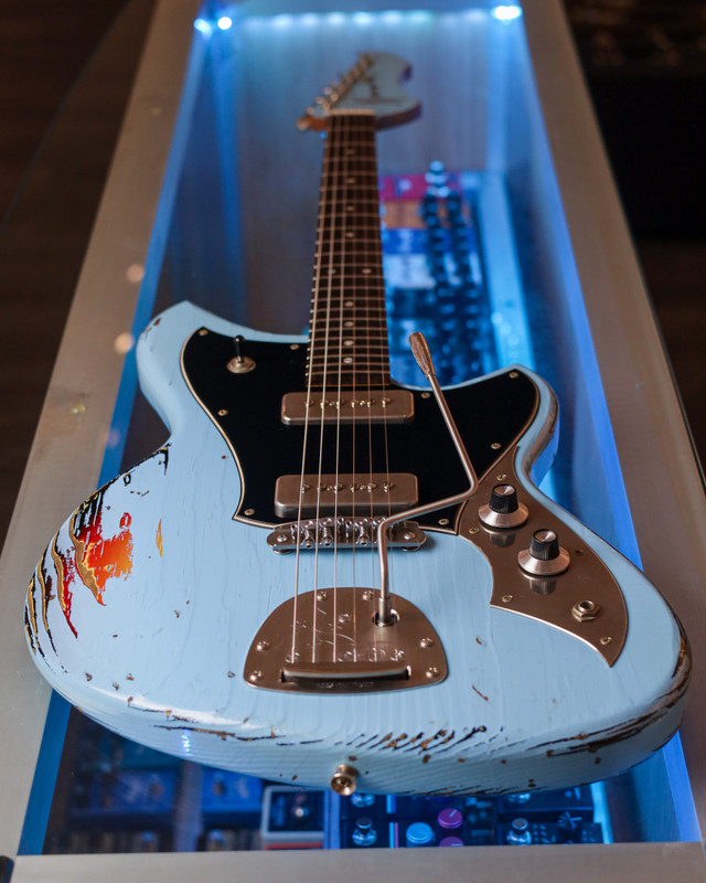 Novo Serus J - Daphne Blue over 64 Burst (Dealer LTD)