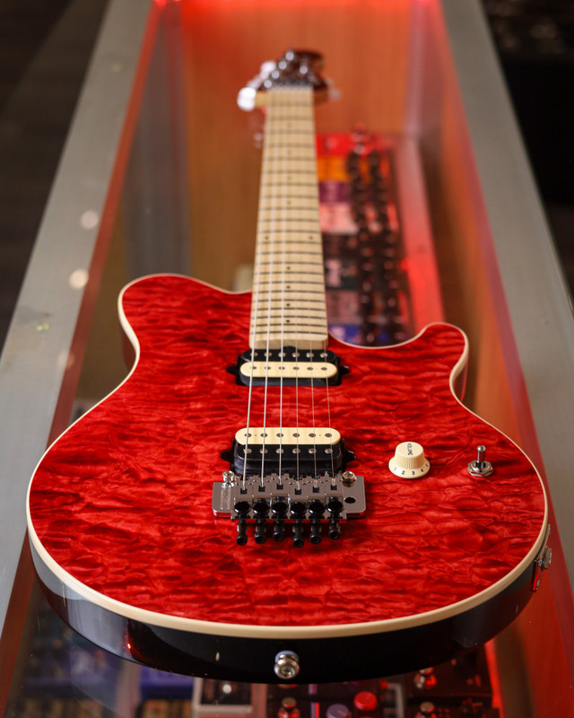 Ernie Ball Axis 30th Anniversary - Translucent Red Quilt