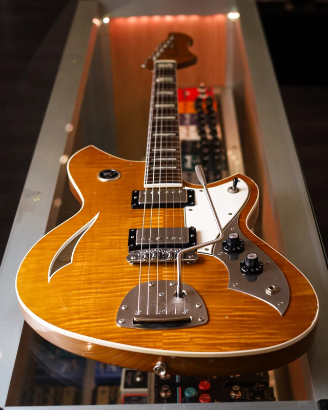 Novo Miris J HH Dealer Limited - Amber