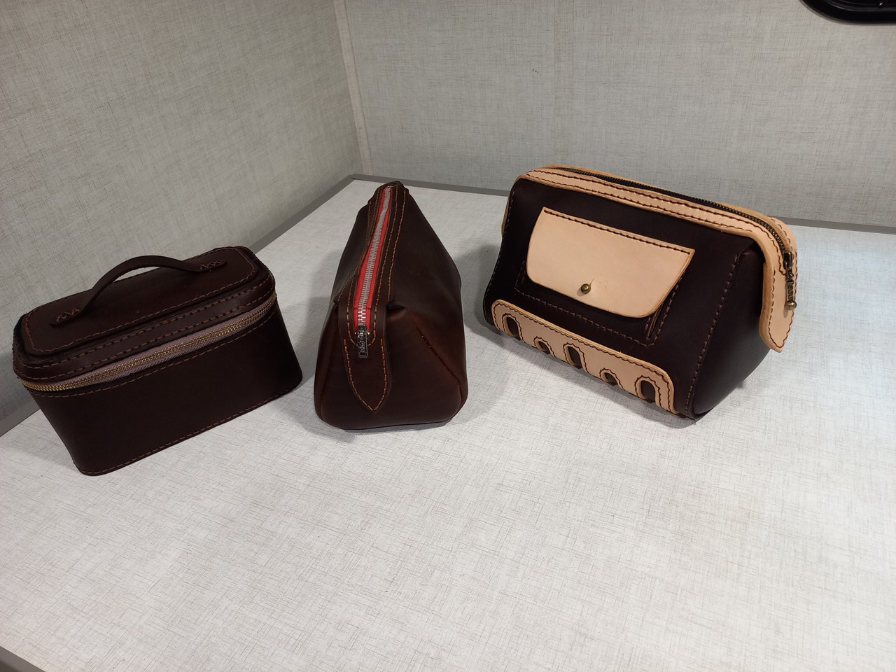 Toiletry Bags / Dopp Kitts