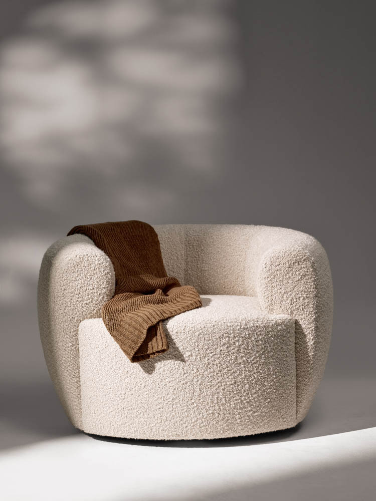 Kensington Swivel Chair | American Leather