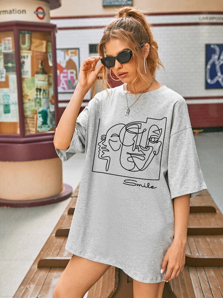 Fifth Avenue DIFT453 Oversized Smile Figure Printed T-Shirt - Grey