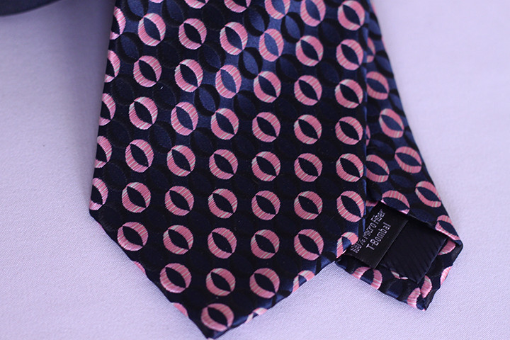 Tayyab Bombal Men's Black/Pink Pattren Necktie