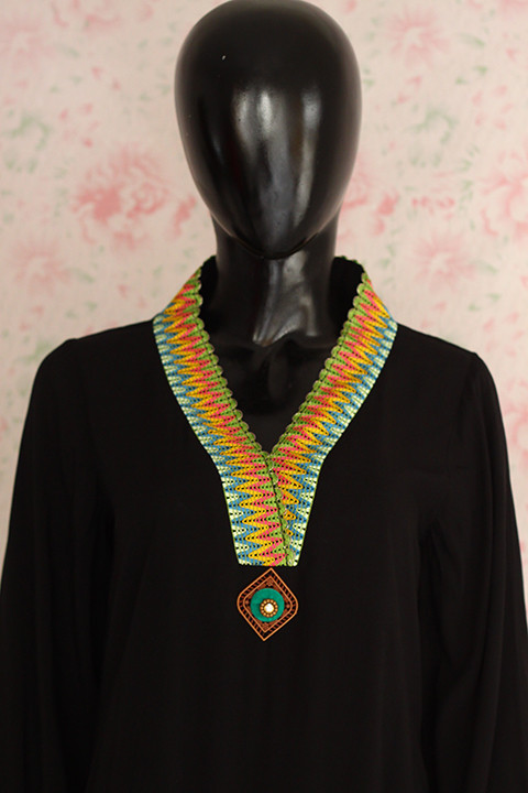 Black and White Top by Marvi