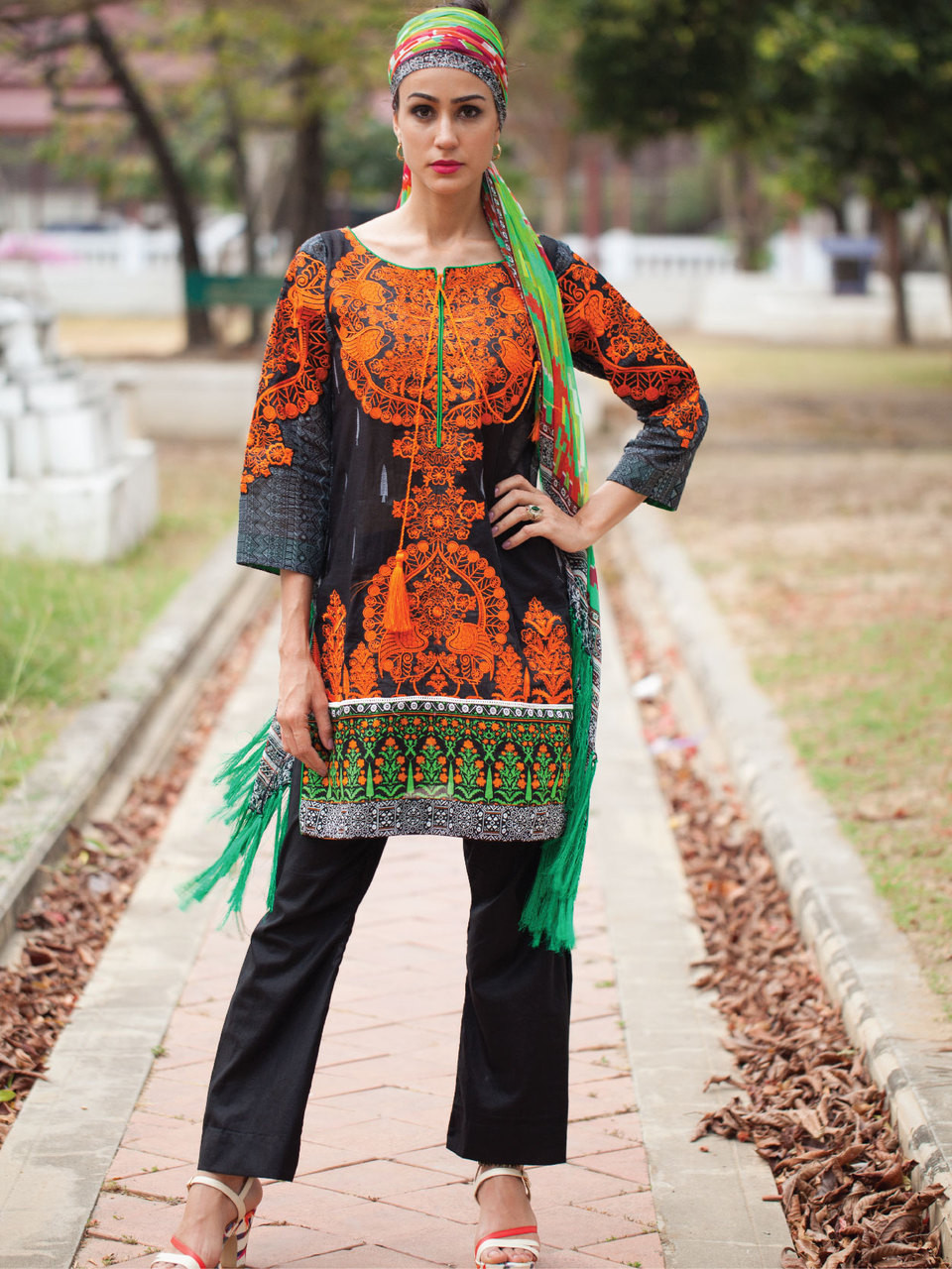 Rehaab Lawn 2016 Design Bird of Paradise