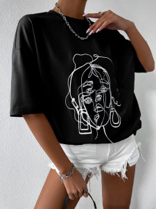 Fifth Avenue DIFT514 Oversized Figure Printed T-Shirt - Black