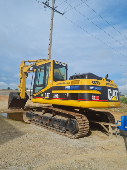 CAT 320BS