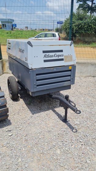 ATLAS COPCO XAS 47 (Air Compressor/Gen) 2