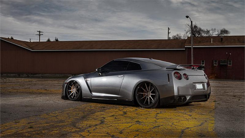 2008-2018 Nissan GTR Air Lift Kit with Manual Air Management- Side/Back View 2008-2018 Nissan GTR Air Lift Kit with Manual Air Management- Side/Back View