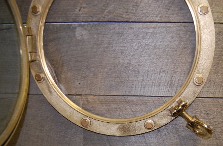 21inch-heavy-duty-brass-porthole-thm.jpg