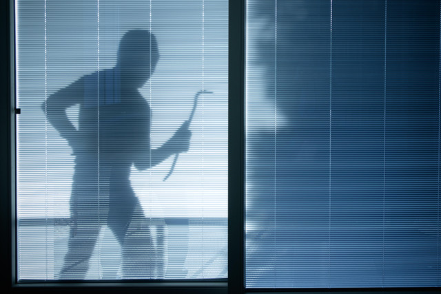 Secure your home. No alarm needed!