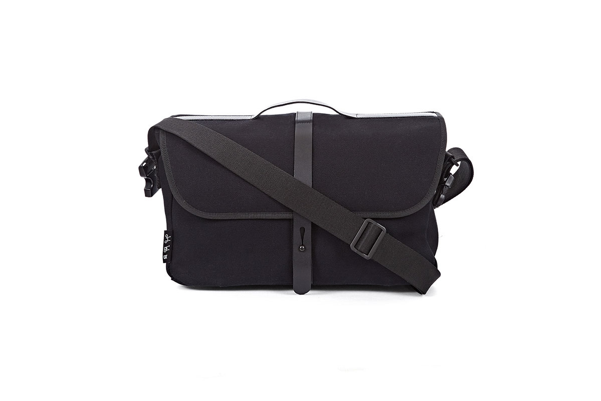 Brompton Shoulder Bag with Frame | Brompton Bicycle USA