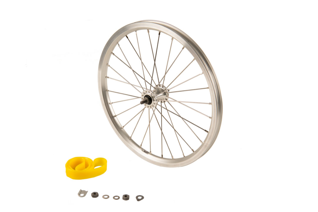 Standard Front Wheel Radial in Silver Silver , 