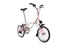 英折りたたみ自転車ブロンプトンが、限定カラー「CHERRY BLOSSOM