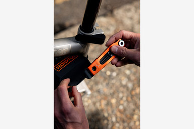 アクセサリー Brompton G-line Pouch Multitool & Tube Brompton G Line 20in Puncture Pouch Multitool and Inner Tube