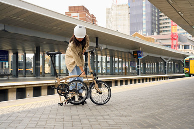 C Line with Roller Frame – 6-Speed | Brompton 日本
