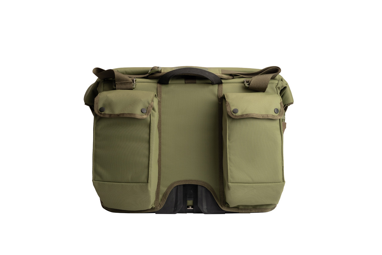 ブロンプトン Roll Top Bag 14L Olive Green 12_000000000101.jpg?1678209904