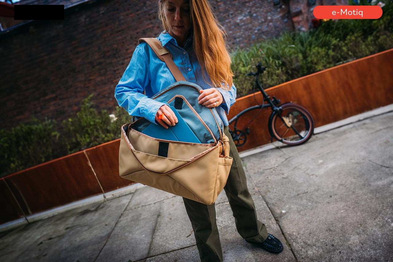 Electric Zip Bag Large - Sand | Brompton Bicycle UK