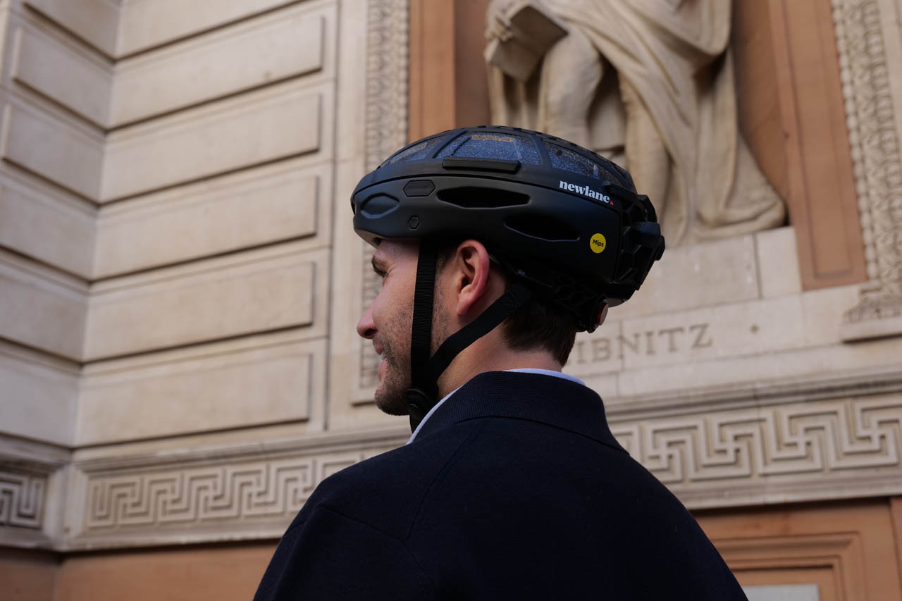 Newlane Foldable Mips Bike Helmet