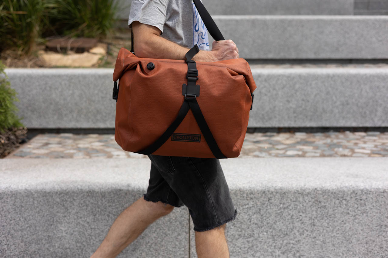 Brompton Waterproof Roll Top Large | Brompton UK